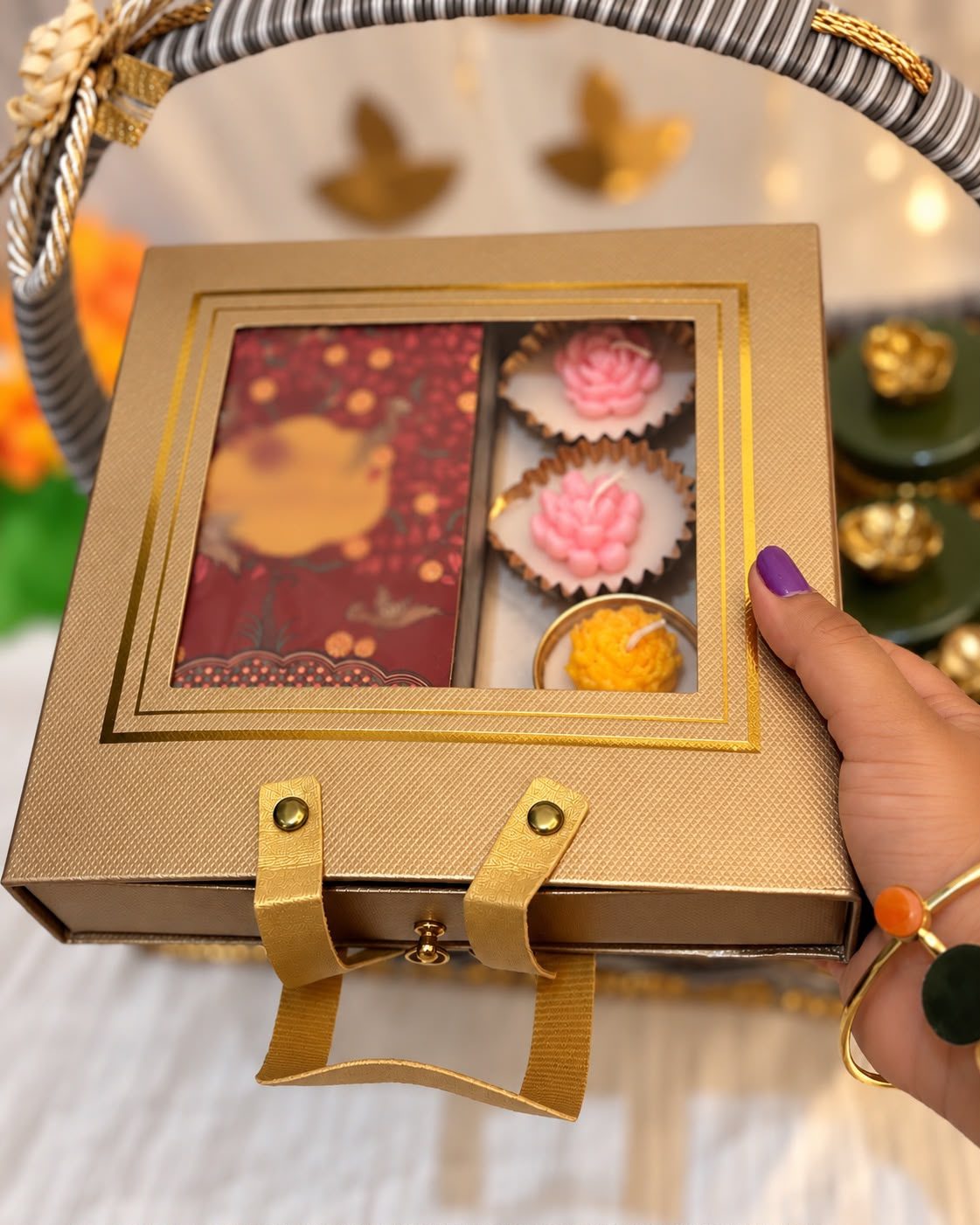 Gold window gift box